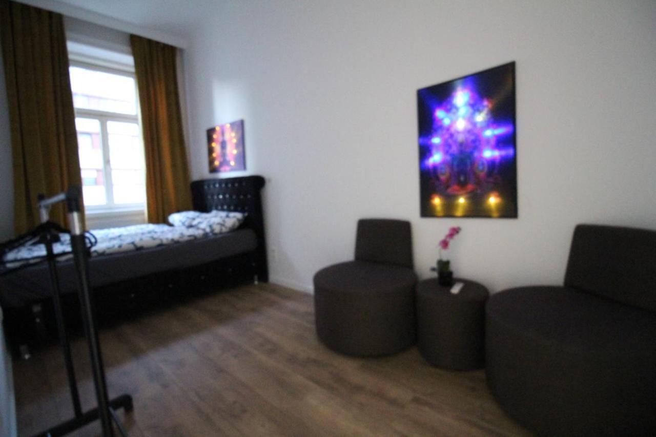 Modern Double Room Js B Wien Ngoại thất bức ảnh