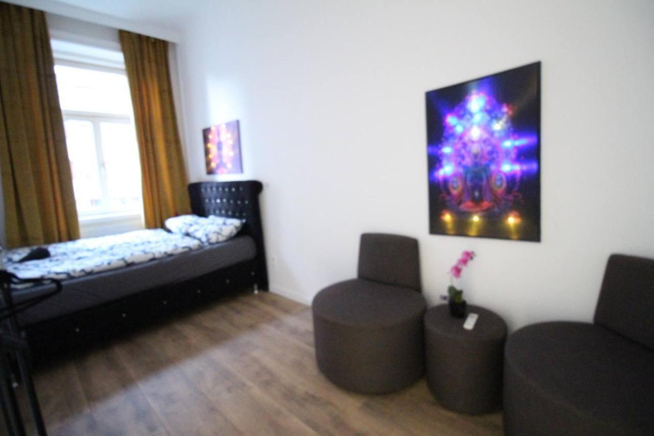 Modern Double Room Js B Wien Ngoại thất bức ảnh
