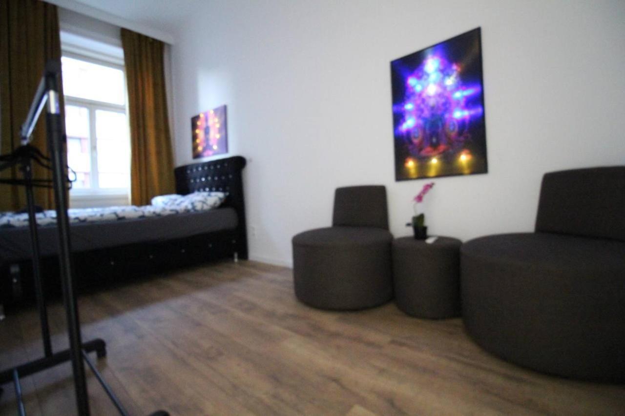 Modern Double Room Js B Wien Ngoại thất bức ảnh